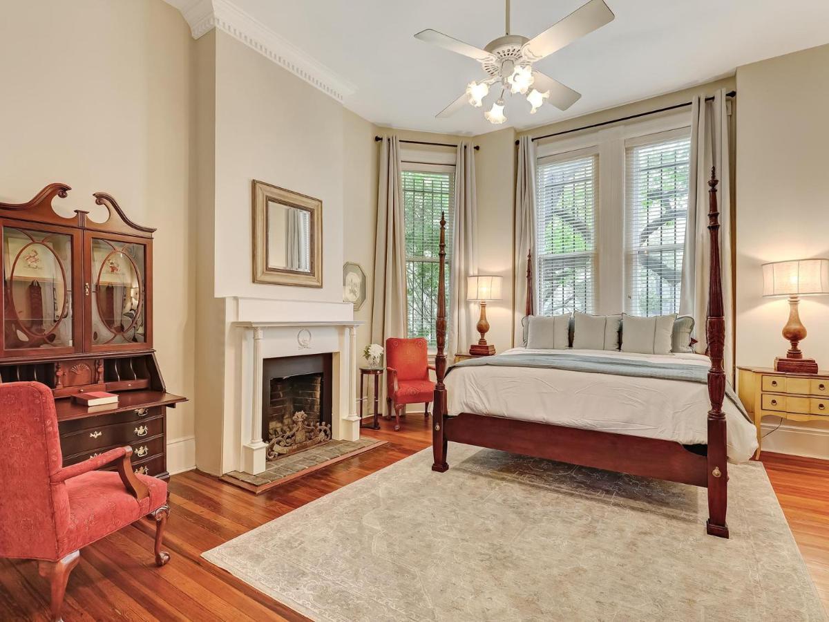 Villa Parlor On Lafayette Savannah Exterior foto